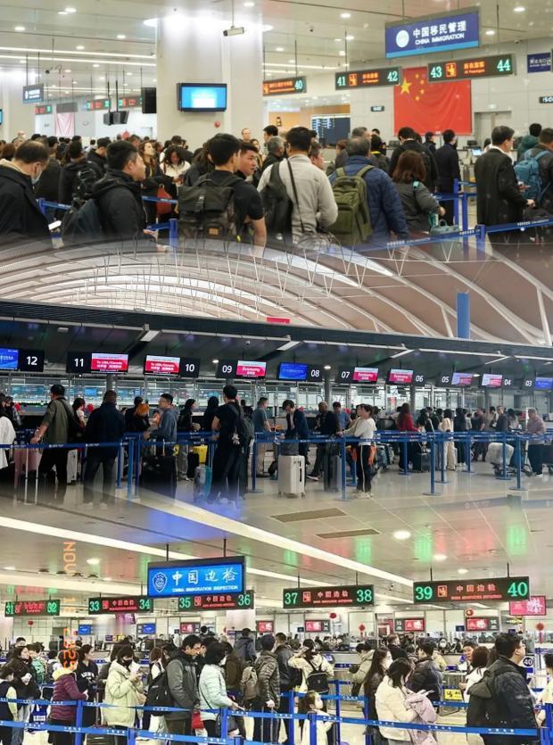 非去不可吗？
 
日本记者在浦东机场看到的震撼一幕：前往日本的值机口中国人排成长