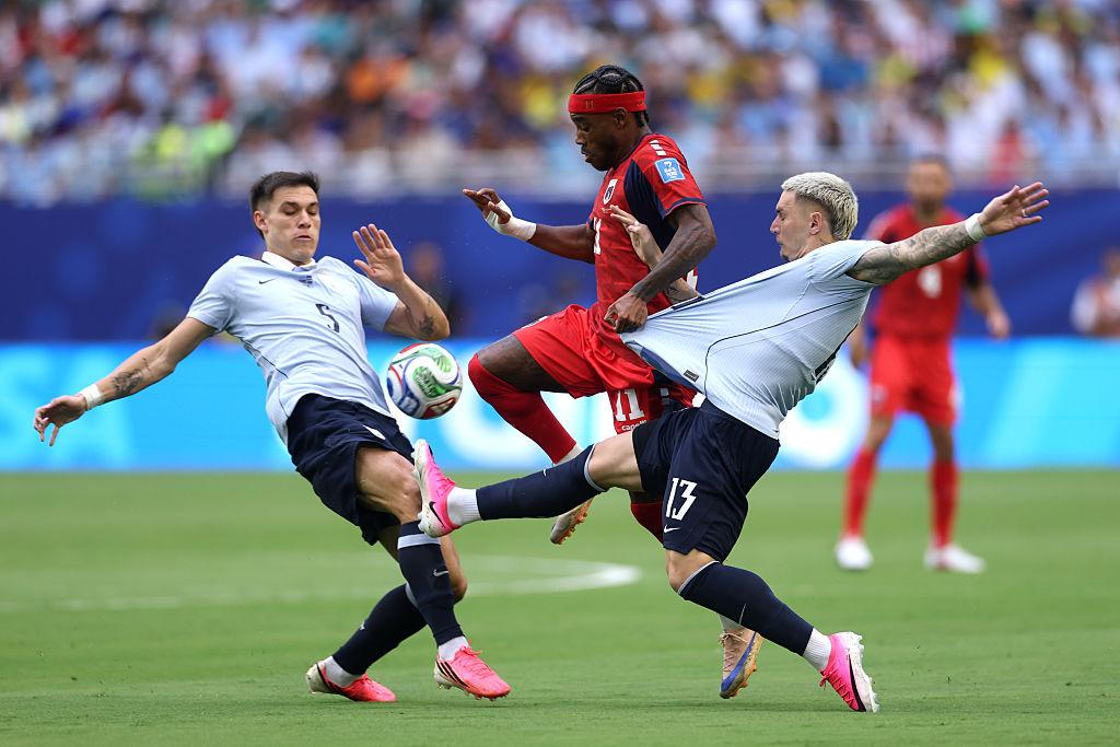 全场比分丨乌拉圭 2-2 佛得角

2名英超球员登场🔽

乌拉圭：：乌加特（曼