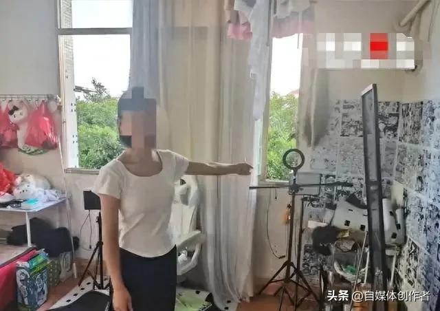 95后女教师栽了！卖自拍淫秽视频狂赚24万，法院判决大快人心
 
教师，本是三尺