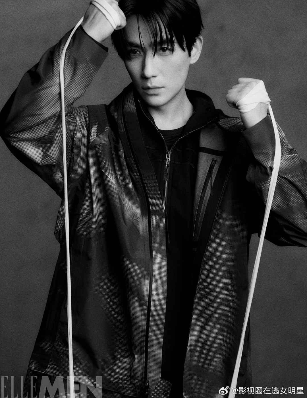 朱一龙ELLEMEN三月刊封面朱一龙豹纹封面朱一龙《ELLEMEN》三月刊正式封