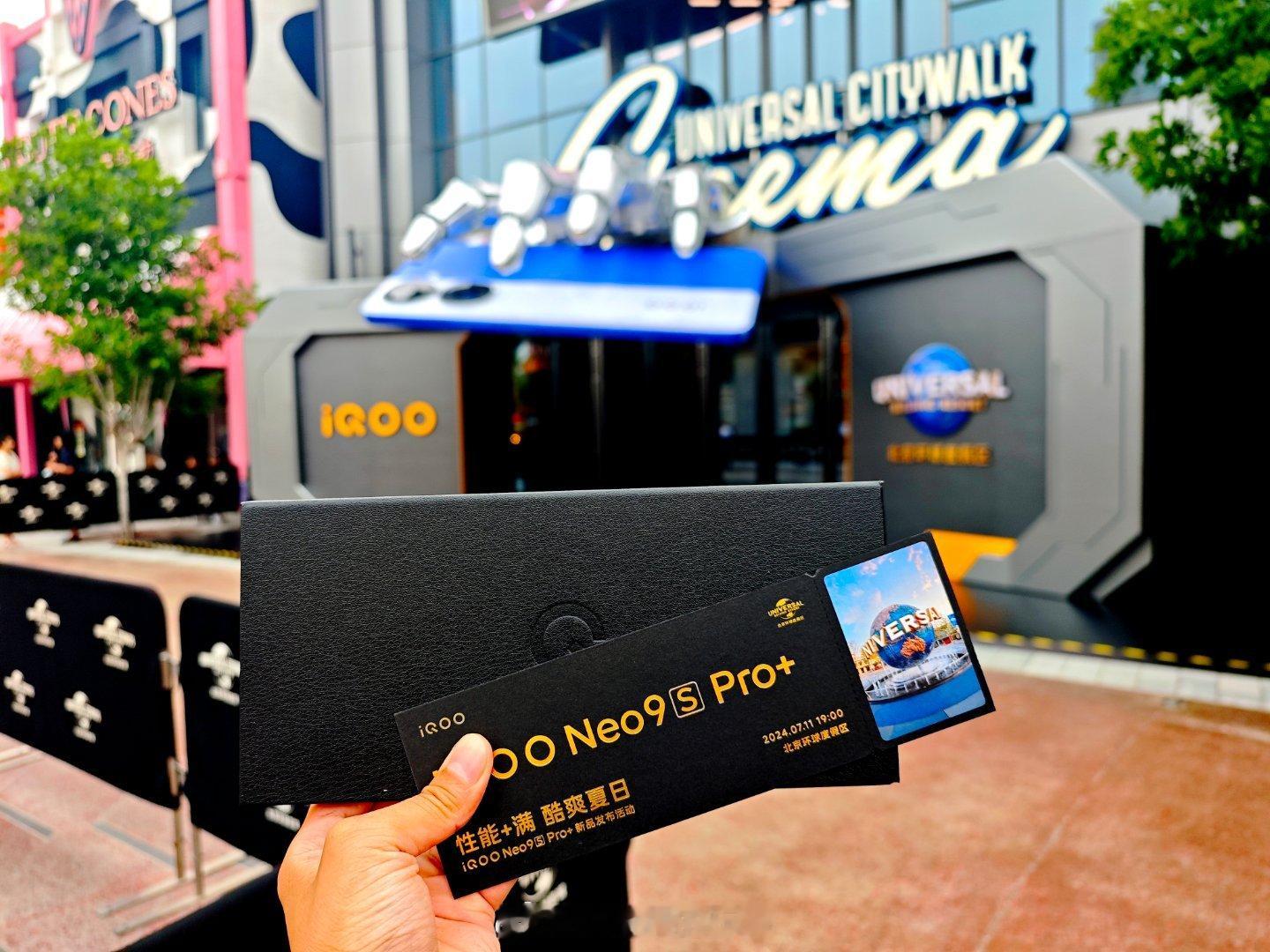 今天iQOO带我来环球影城…嗯，已经到了，坐等#iQOO Neo9S Pro+#