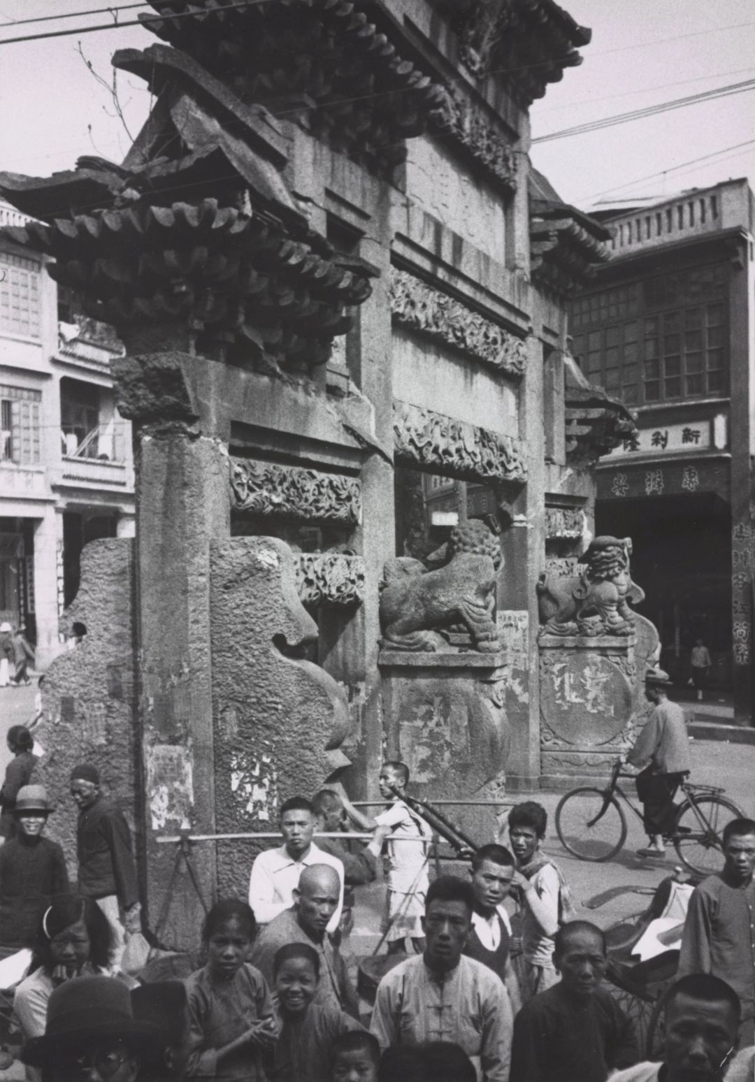 鸟瞰中国1940：古代牌坊与古代桥梁