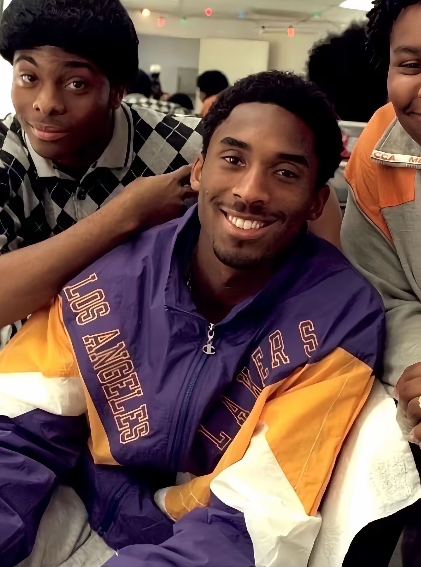 生活从未变得容易，只不过是我们变得更加坚强，你若不想做，总会找到借口，你若想做，