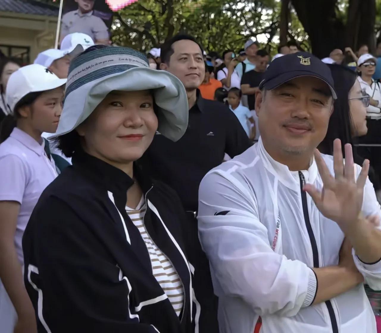 刘国梁培养冠军真有一套！

近日，刘国梁的女儿刘宇婕赢得高尔夫球职业生涯首冠，摘