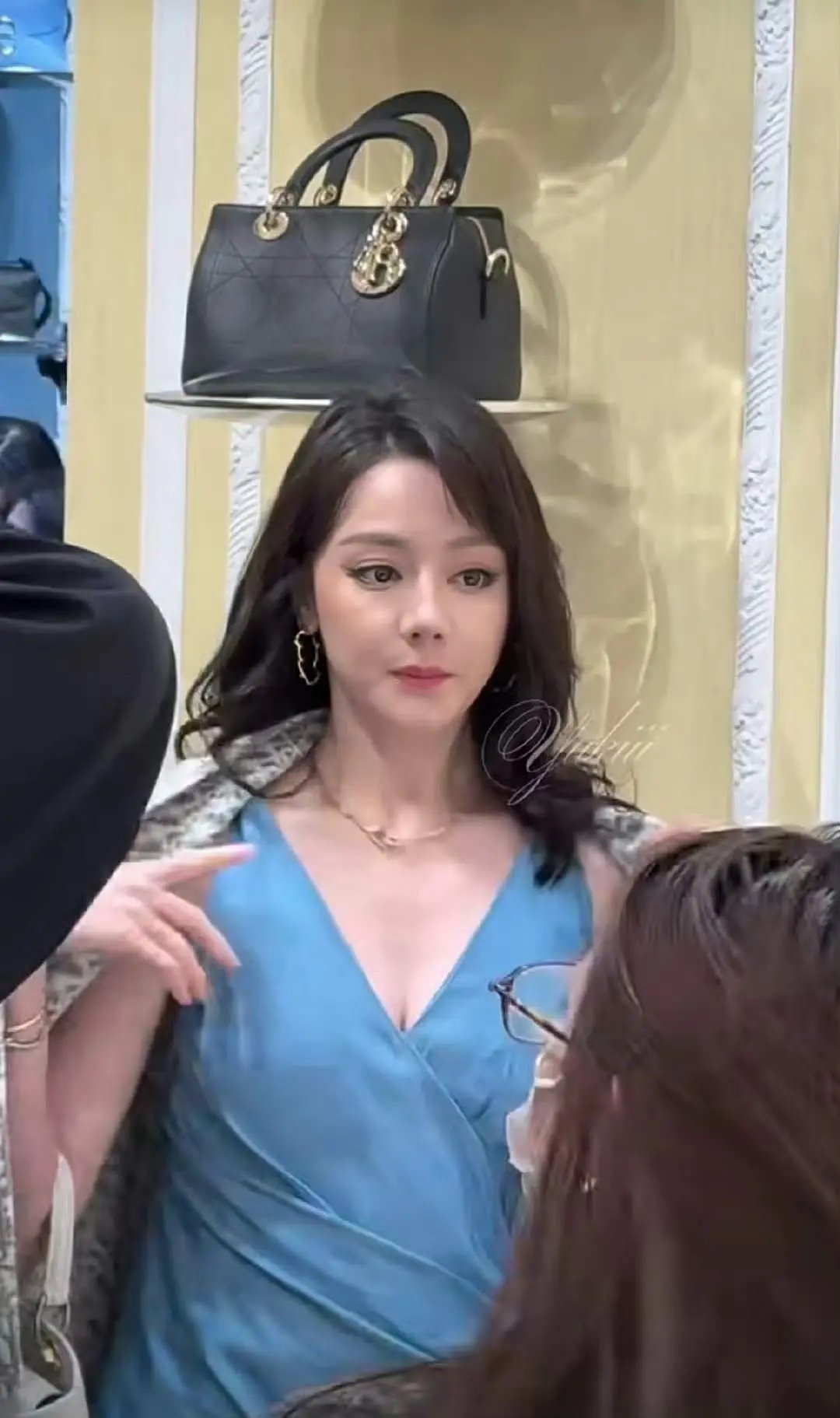 迪丽热巴这里到底是妆造问题还是她状态的问题 