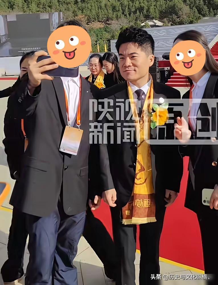 董宇辉不是语文学的好，是英语学的好，英语教师出身。马云也是英语教师。董宇辉读过论