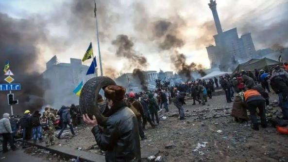 纳了闷了，俄罗斯几乎天天空袭乌克兰，但是为什么乌克兰依旧是不痛不痒的？其实说白了