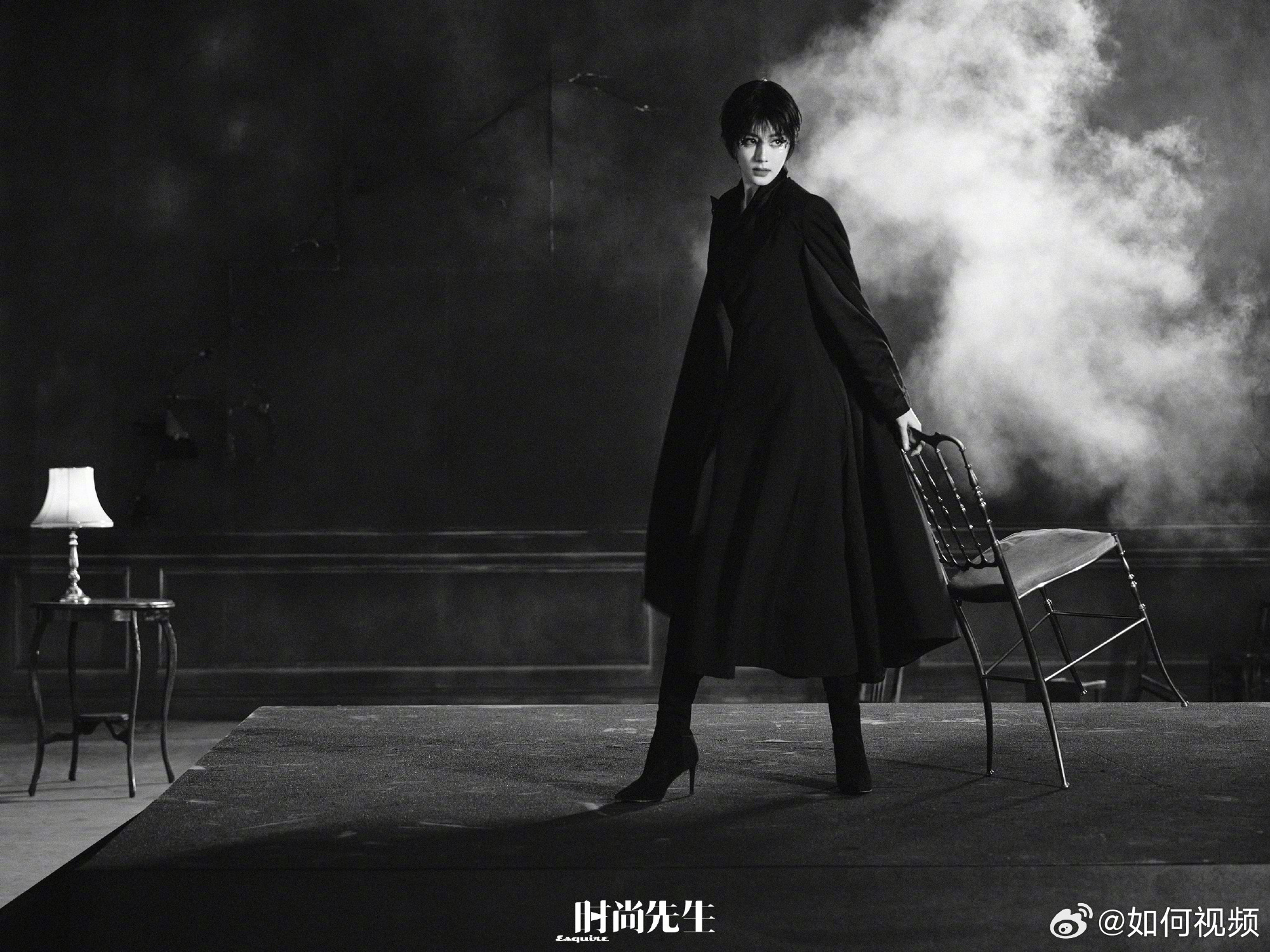 迪丽热巴高定高珠女帝迪丽热巴淬火重生大片 淬火主题太适合她了，短发造型配上高定高