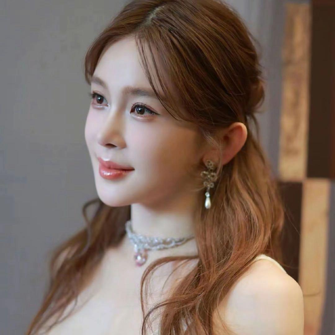 赵樱子称孟子义上综艺该谢她 真相被网友扒个底朝天
 
直播里一口一个“好妹妹”，