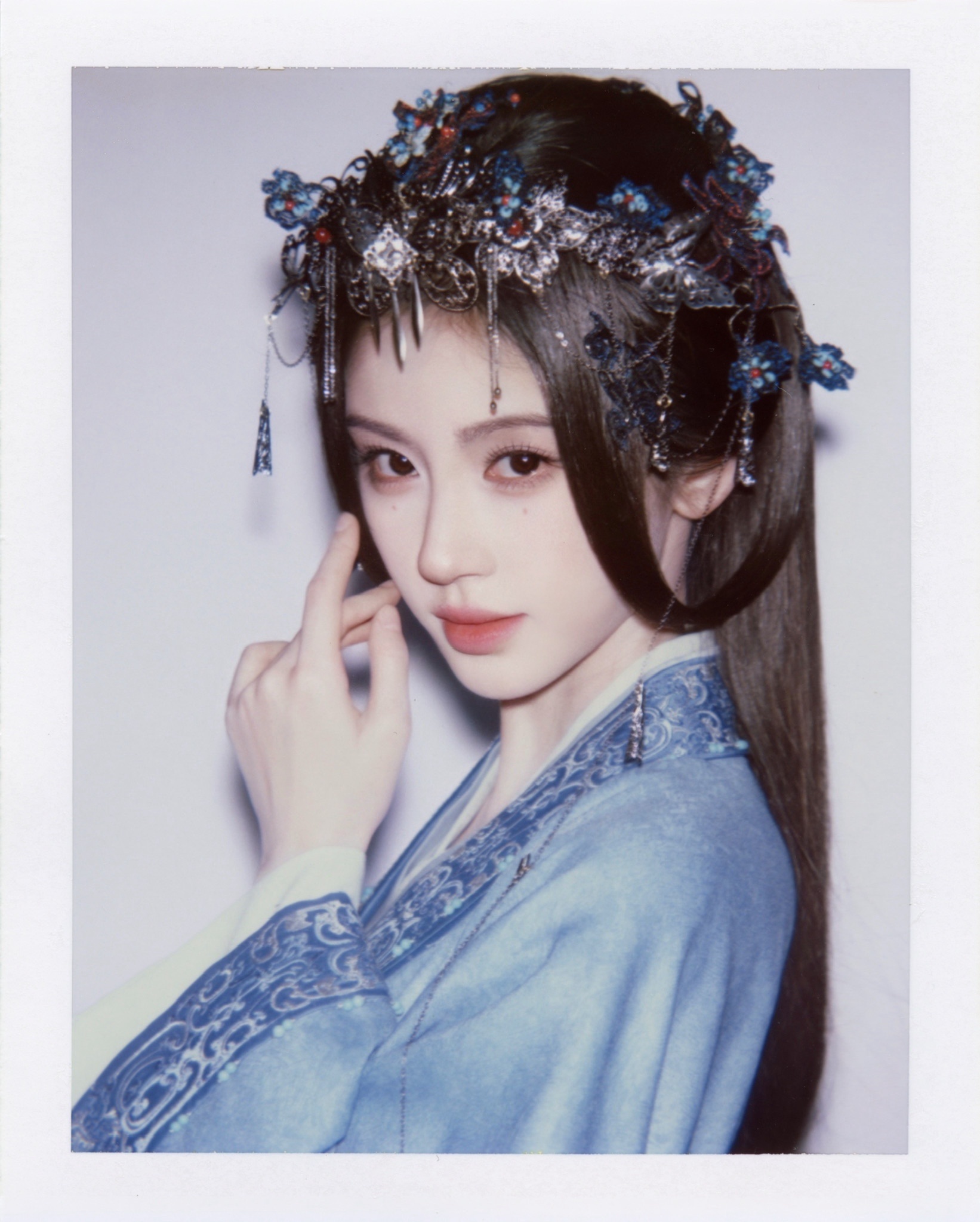 鞠婧祎[超话]jjy鞠婧祎万花世界jjy鞠婧祎苏绿夏“少年存在春风里 而我陷入梦