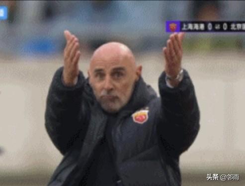 超级杯历经90分钟鏖战，国安队以2比0击败了中超四冠王上海海港队。
这场超级杯上