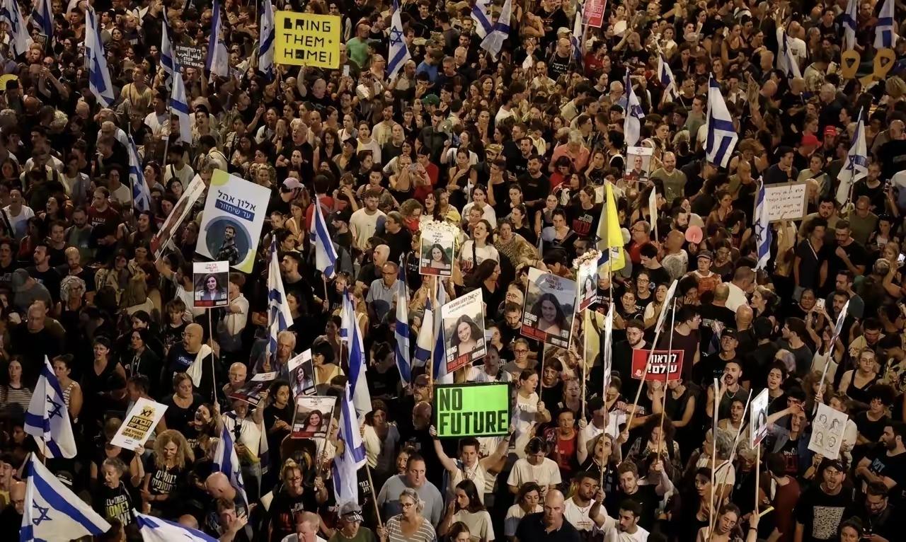 欧洲自从断了俄油气成了美国砧板上的鱼，40%油气要由美国供应！不仅油气价比俄罗斯