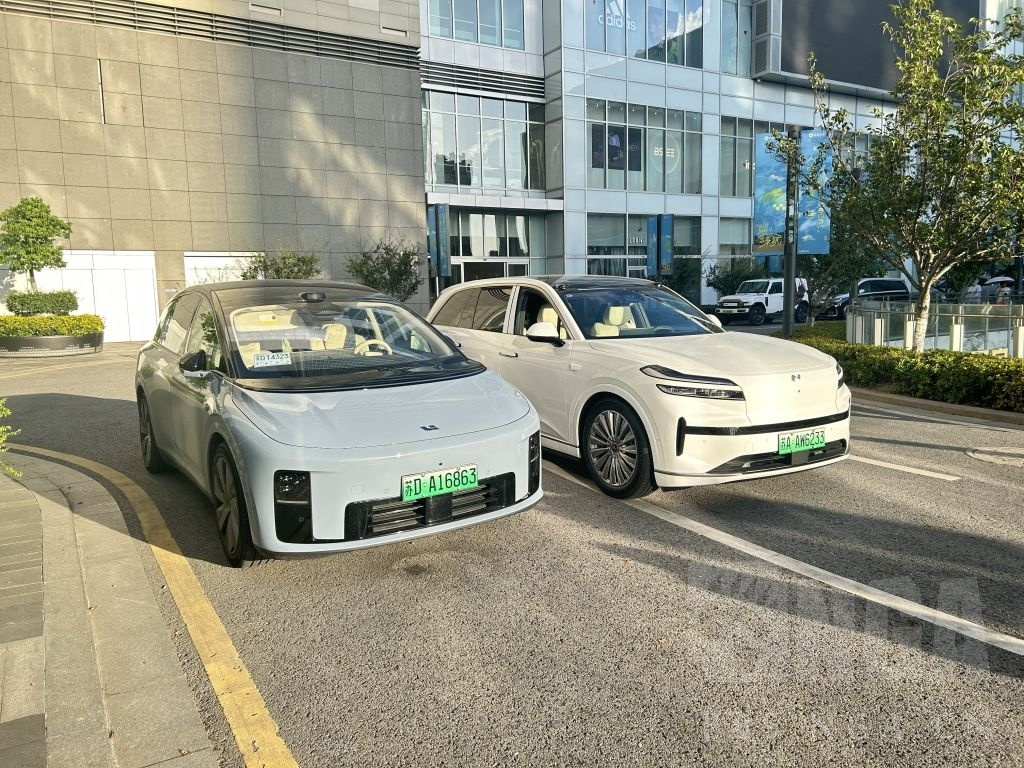 理想i8 乐道L90 同框了？竟然还都是上了牌的，还得是NGA网友[污]。 ​​