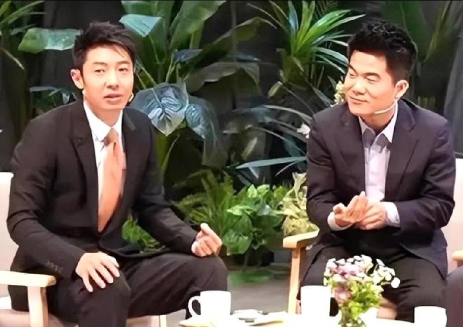 印象中，撒贝宁一直是一个年轻的，充满活力的主持人，所以大家一直亲切的叫他小撒，却