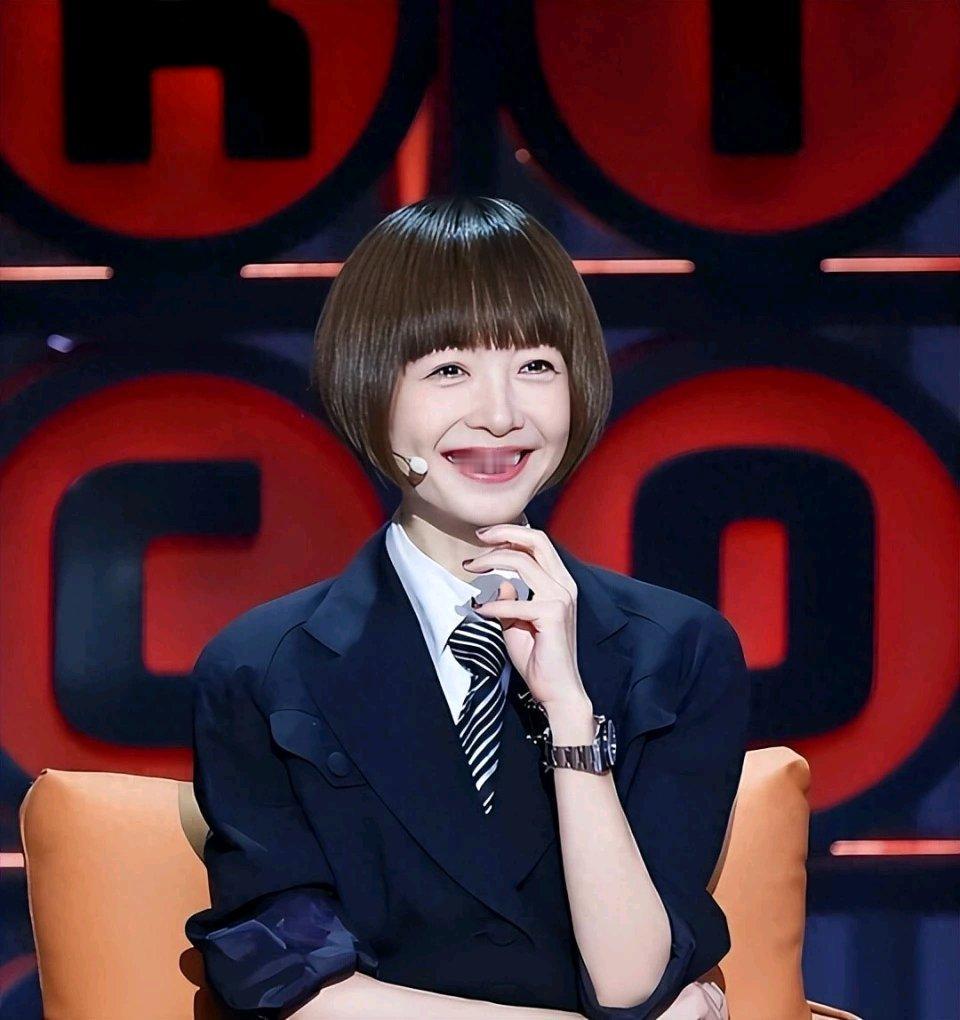 说的就是鲁豫。她曾被多次拍到和小19岁男艺人先后出入同一小区，“同居多年”的传闻