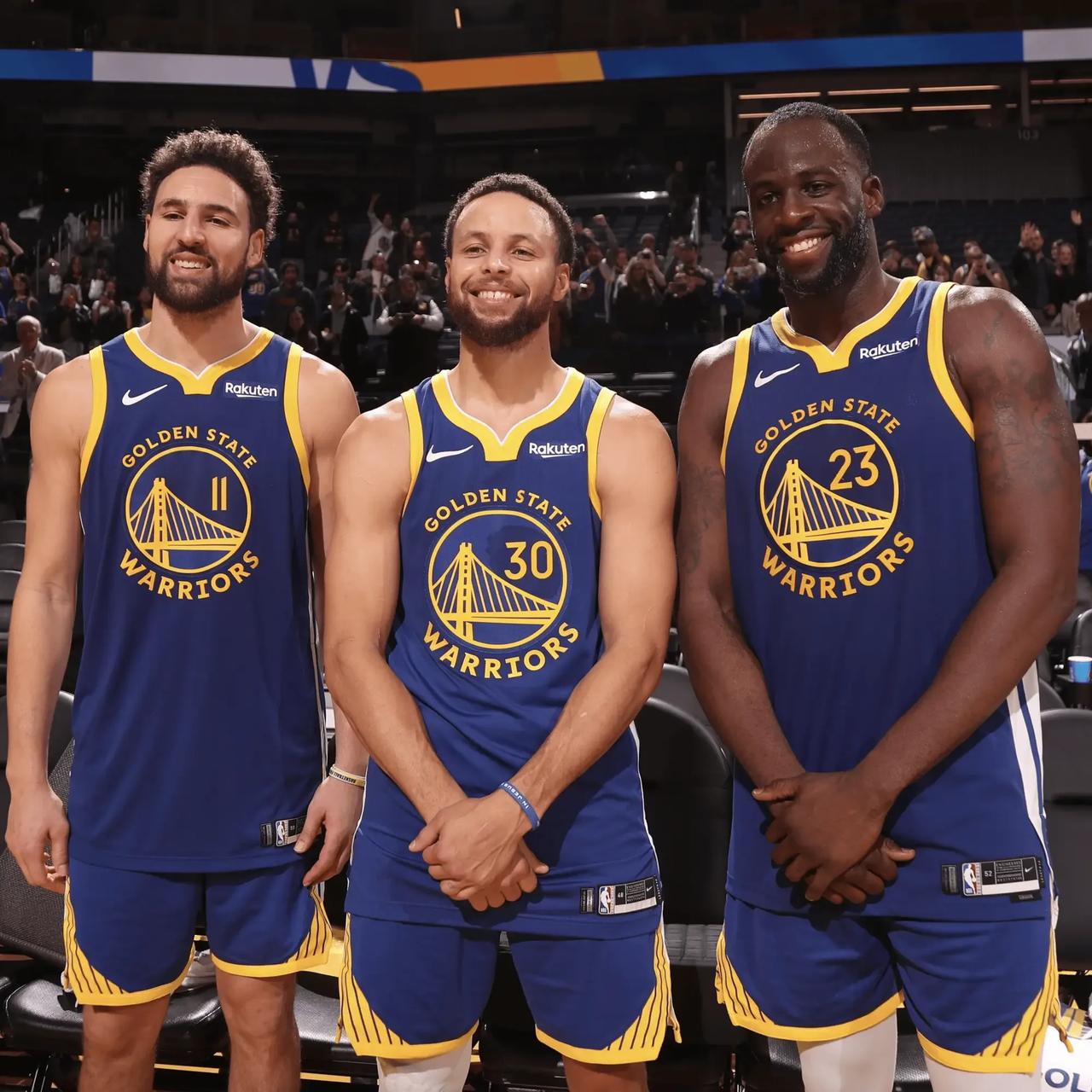 就算是天王老子来了，NBA历史上最伟大的“三巨头组合”也得是以下这三个：

1、