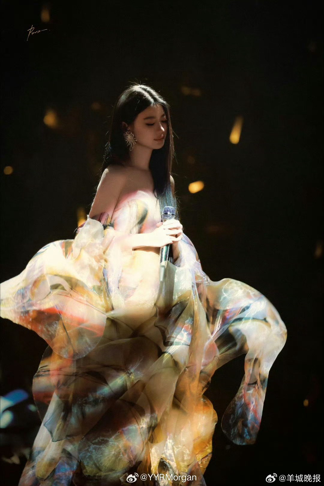 【这些演唱会妆造，哪一套硬控你？】歌手在演唱会的造型必是观众的看点，总有一套都别