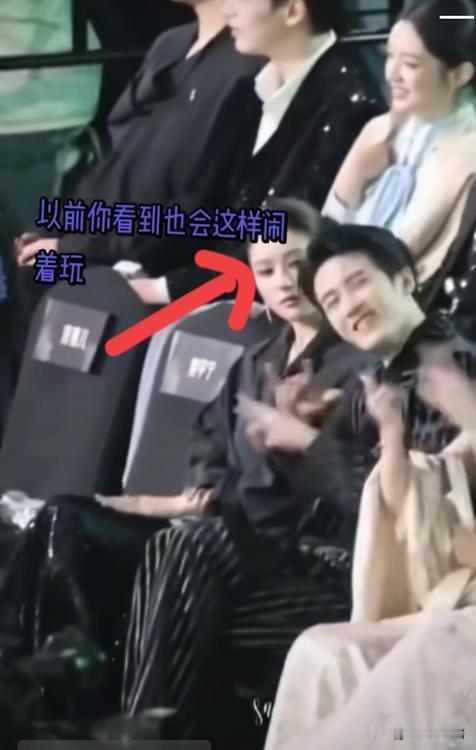 赵露思彻底“黑化”！
以前的她出来活动奔奔跳跳很可爱
经历了一场“变故”
她现在