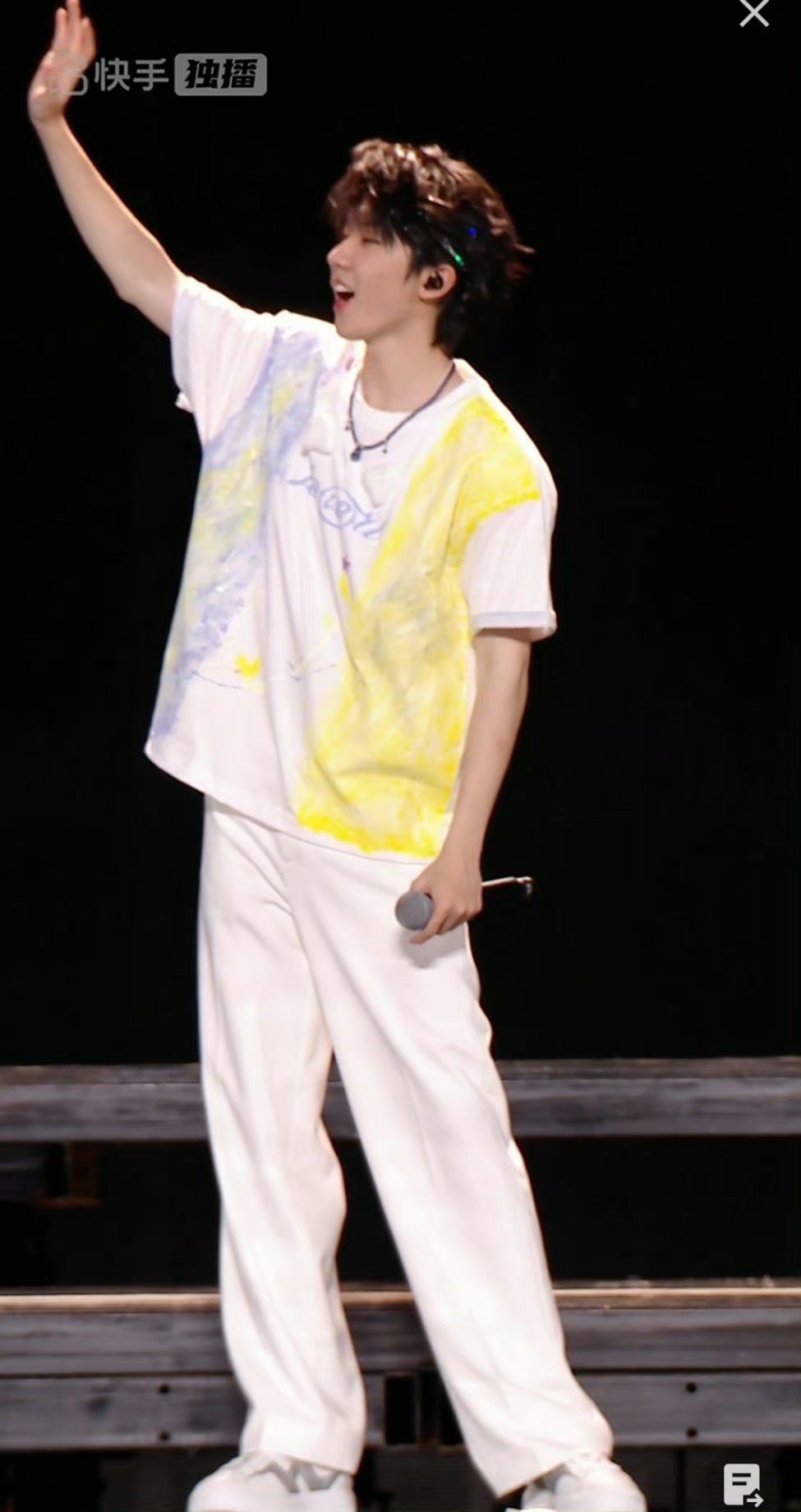 #时代少年团集体饭撒#时代少年团演唱会饭撒神马嘉祺丁程鑫宋亚轩刘耀文张真源严浩翔