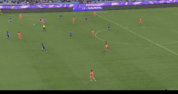 虽然这个球不能改变韩国女足基本无缘决赛的结果，但是韩国女足这个进球的确是非常漂亮