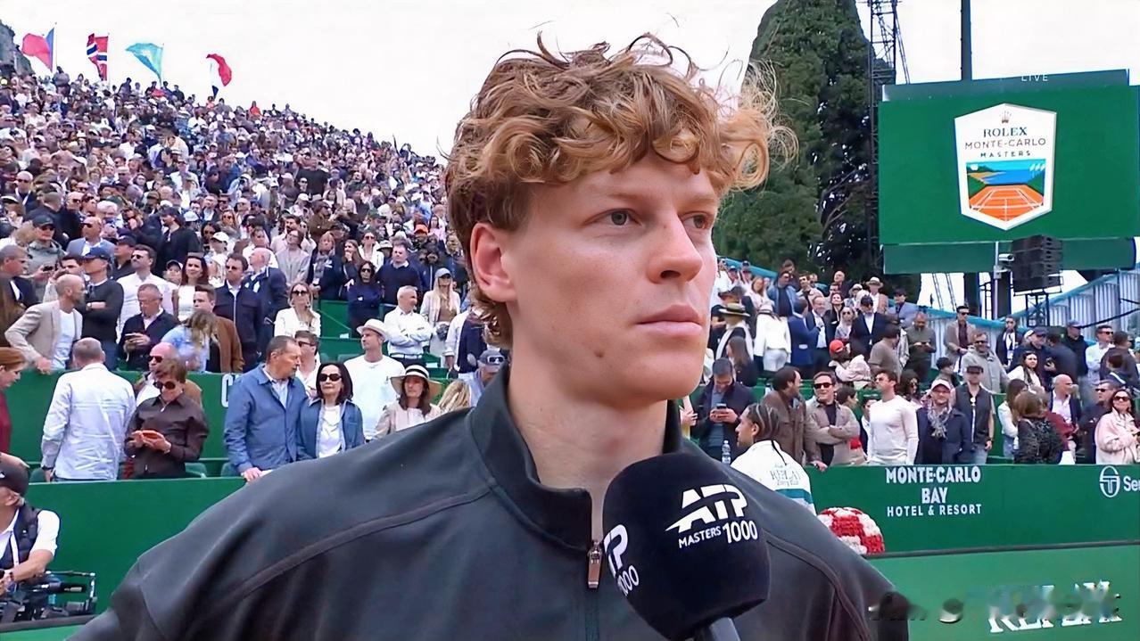 辛纳在击败阿尔卡拉斯重夺世界第一，赛后他表示赢得蒙特卡洛大师赛对他太重要了！
