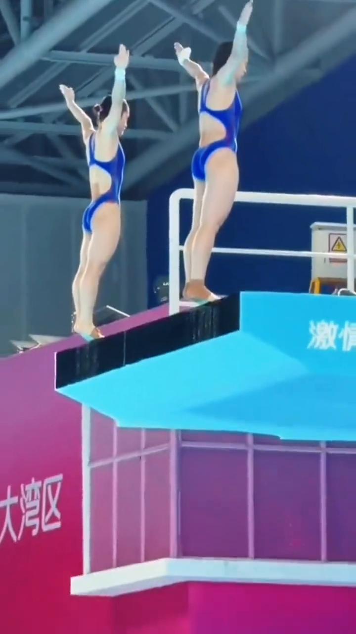 全妹虽然长胖了，基本功还是太扎实了。你已经足够优秀了，不管未来你会不会继续跳水，