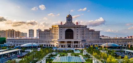 今天咱们不聊985、211，就实实在在聊一所民办专科——长春健康职业学院。别急着