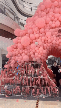 活动过后的工作人员 