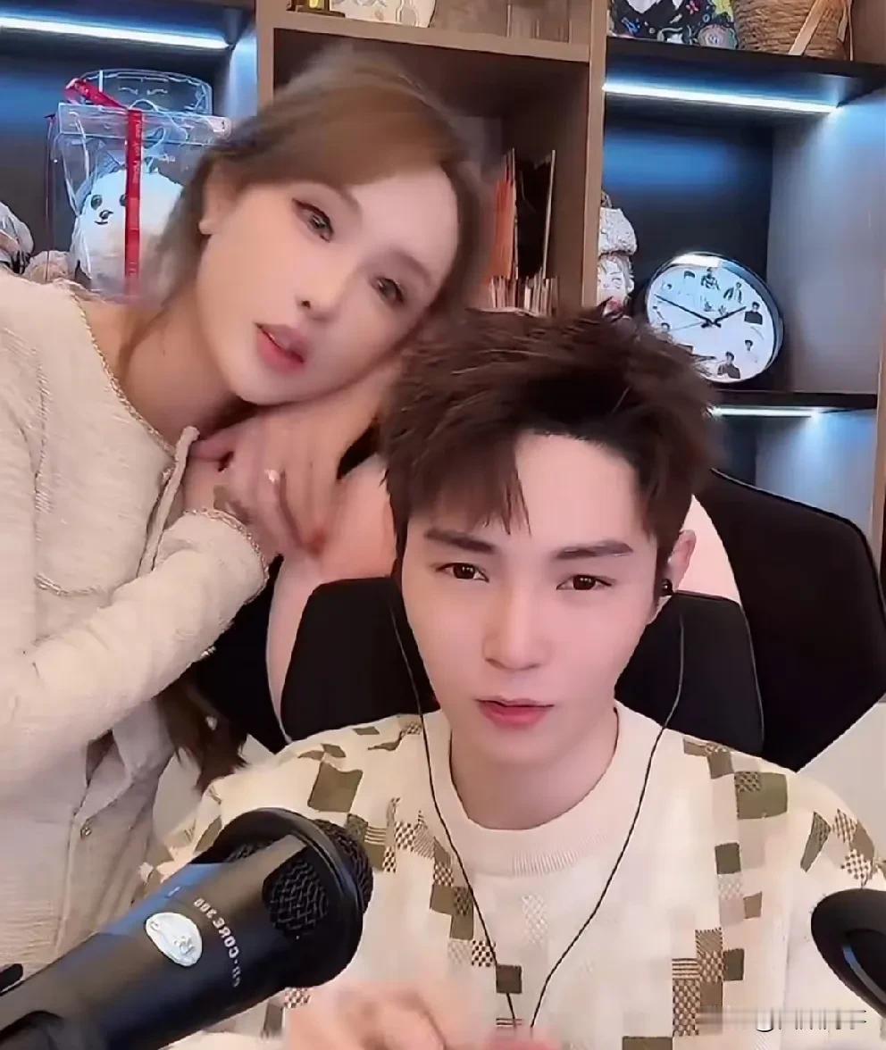 你会出Gui吗？大美回答：如果是他，我不能保证！

              