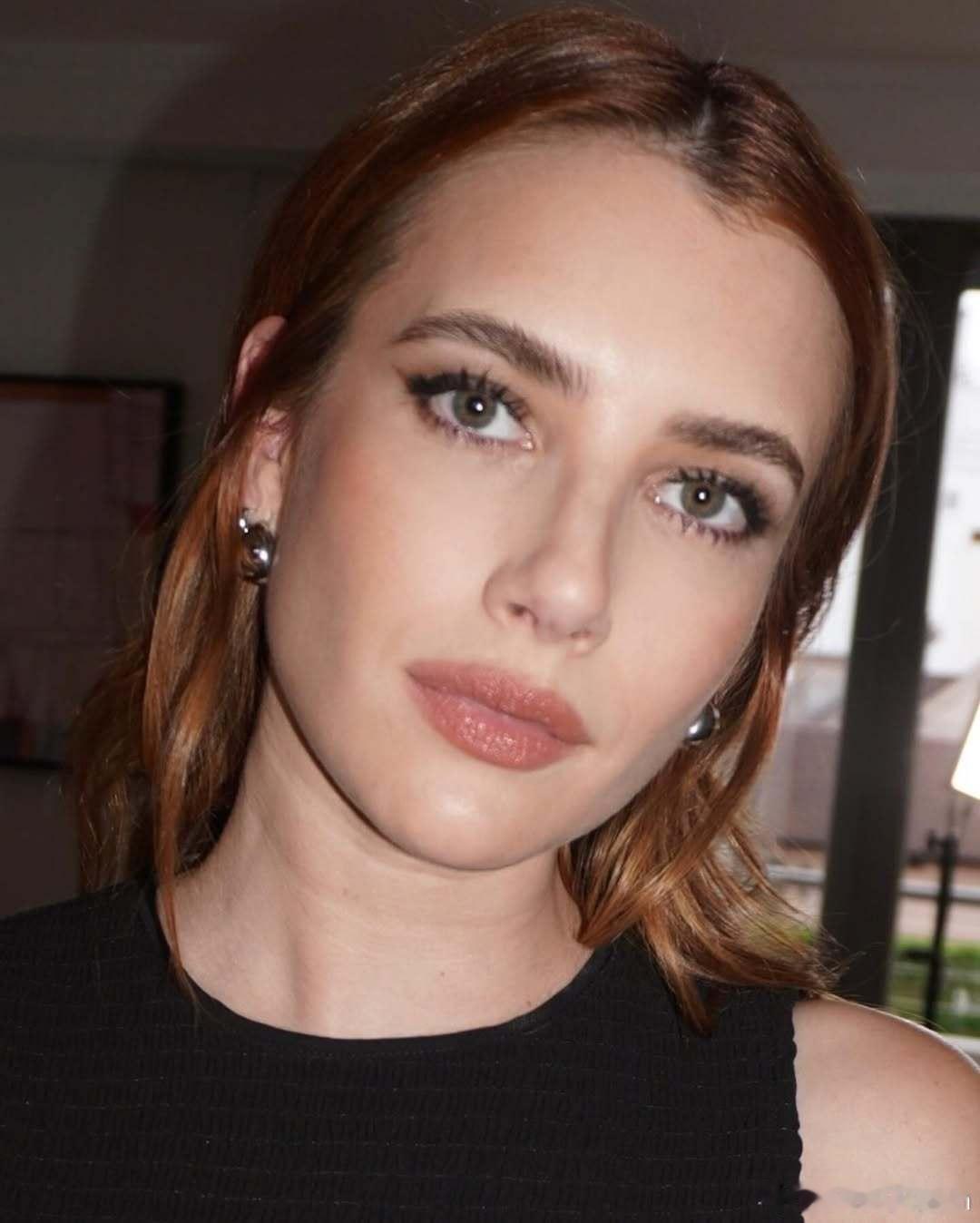 emma roberts艾玛罗伯茨新活动造型私照，妆发在线，美貌加分 ​​​