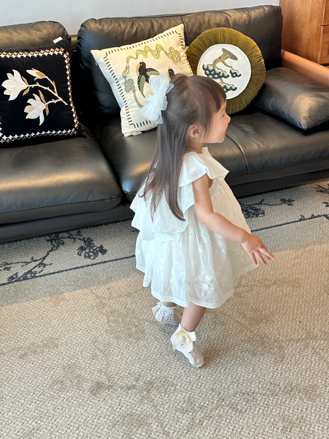 你们会给孩子买两三百块的衣服吗？