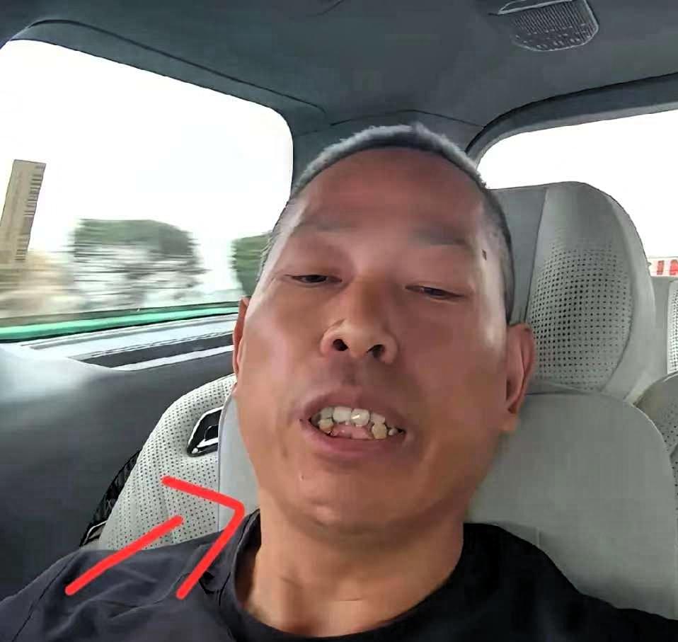 扒了扒张雪的师傅牙哥
不扒不知道，一扒直接破防，
真的万万没想到，他居然是造飞机