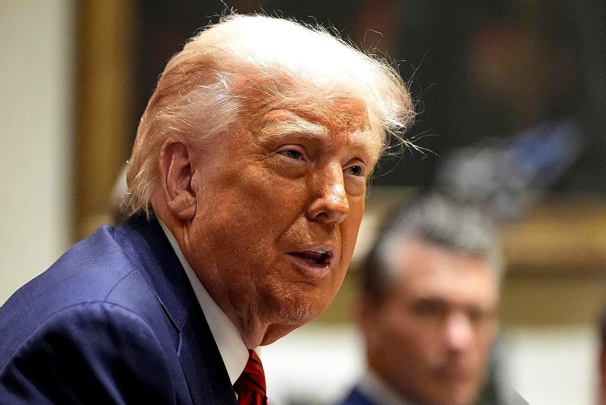 特朗普他儿子，前脚刚拿下国防部的天价订单。
他老婆，后脚就跟着他发行自家的加密货