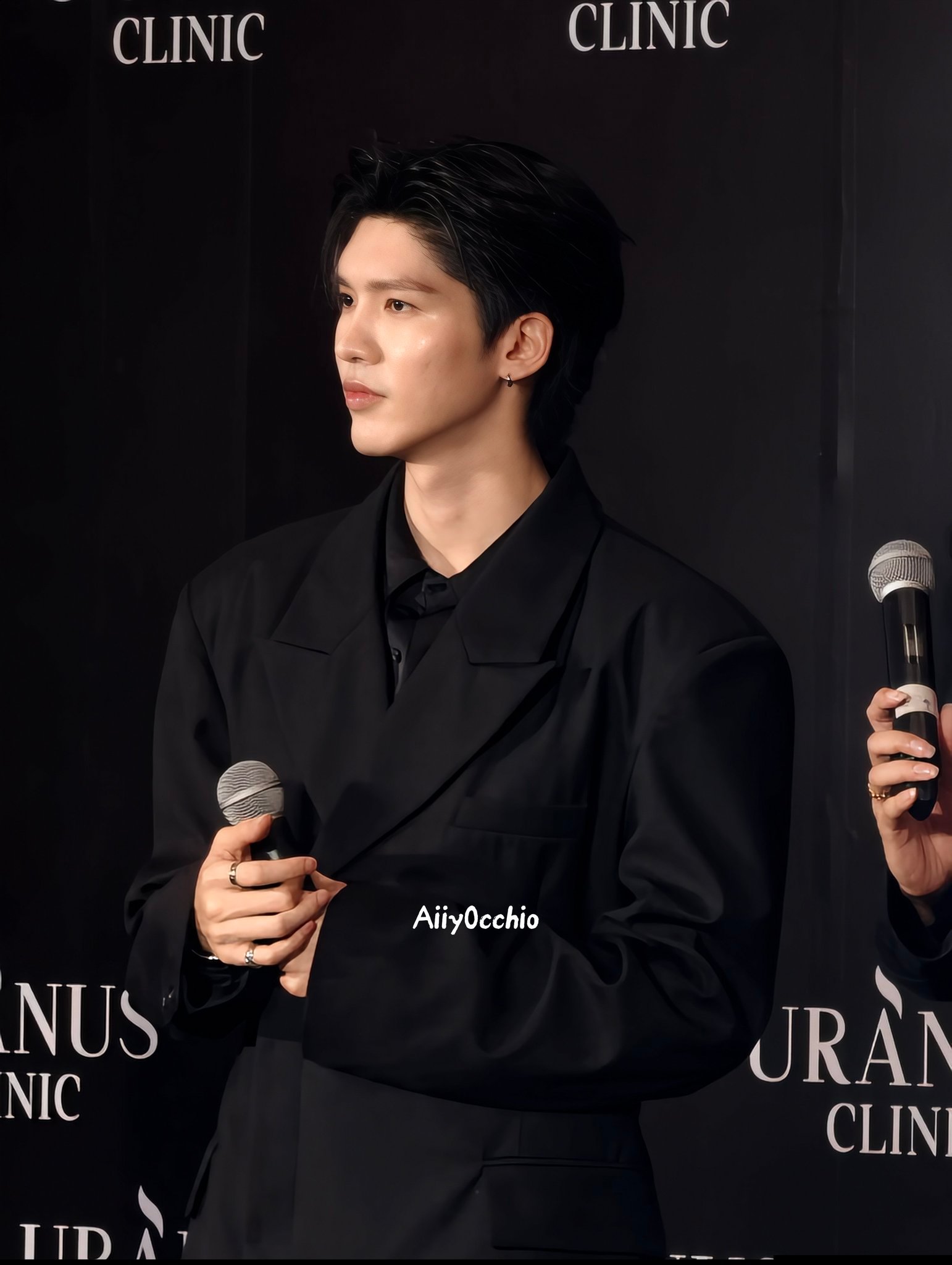 AouBoom[超话]  💛💜aouboom 一起合个影吧🤗🫶🏻 ​​