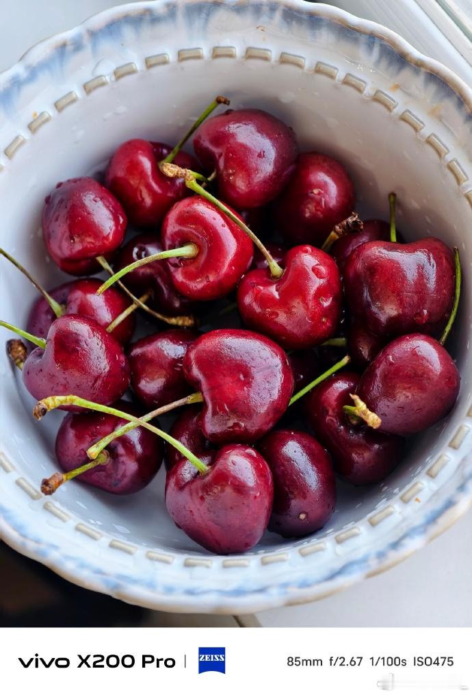 近8000吨车厘子来了 去年盒马149一大箱，一箱有5斤，炫太多给我都吃铁中毒了