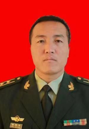 人民警察杨军刚，于2016年3月7日勇斗持枪毒贩，身负重伤，后经抢救无效壮烈牺牲