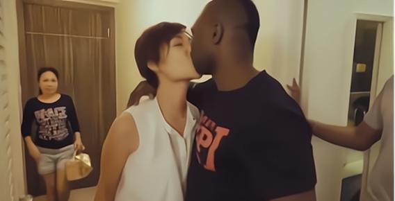 2012年香港富家女洪某嫁给南非拳王，婚后对方不顾家还打算回非洲，10年后她突然