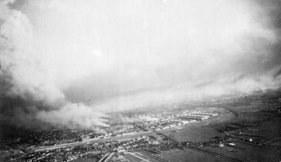 1940年5月10日，德国军队入侵荷兰。德军与荷兰军只战斗了5天时间就占领了荷兰