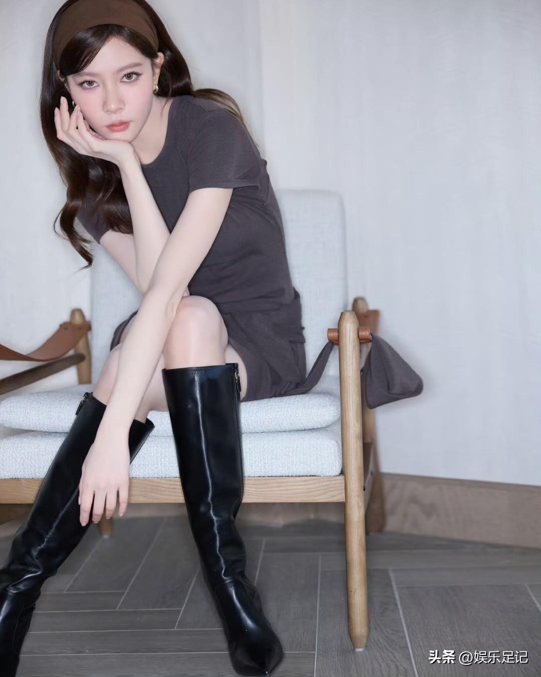 宋妍霏，没发现有多翘么？咋还能上热搜呢？