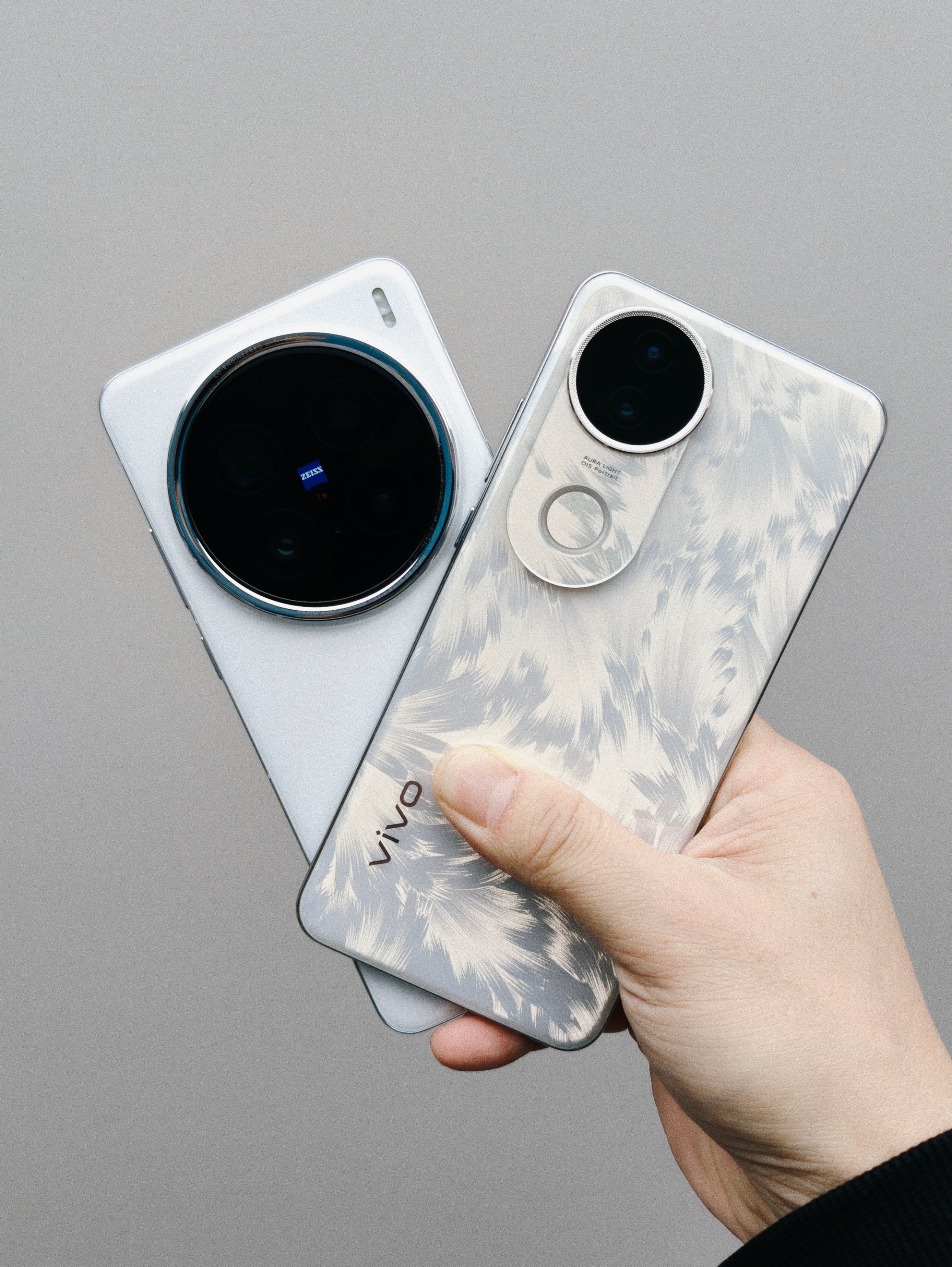 为什么旗舰机不如中端机配色丰富  越高端设计往往越简约！这不仅在手机产品上是这样