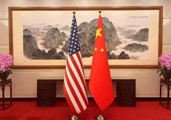10月21日，特朗普在白宫接受采访时称，已敲定两项中美会面安排：数周后将在韩国A