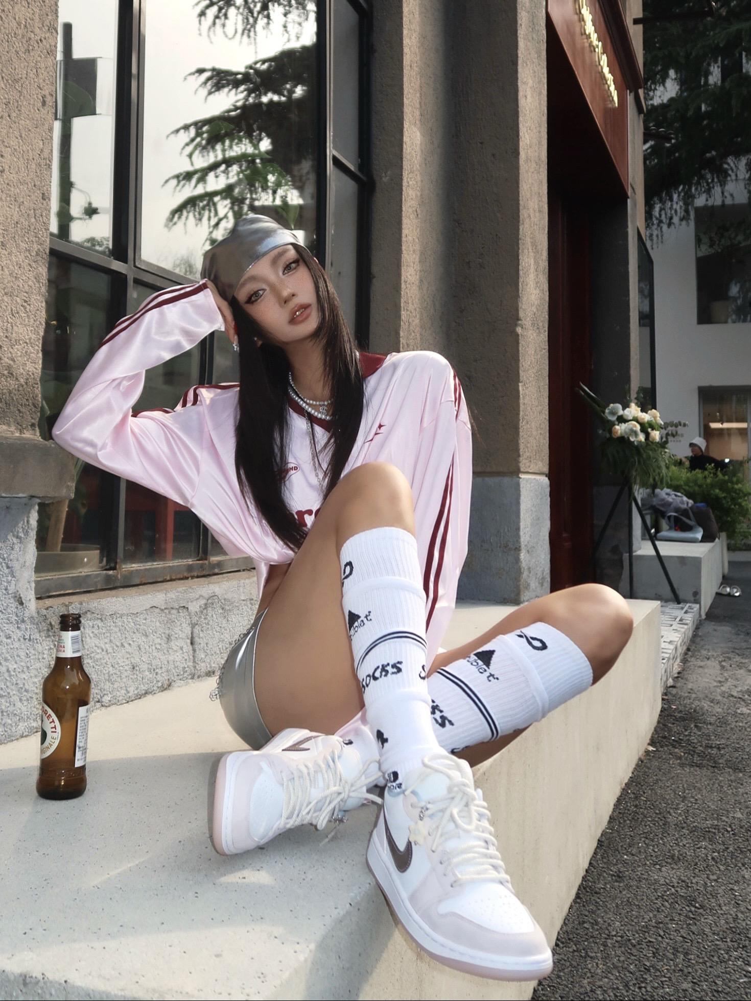 穿穿粉色。