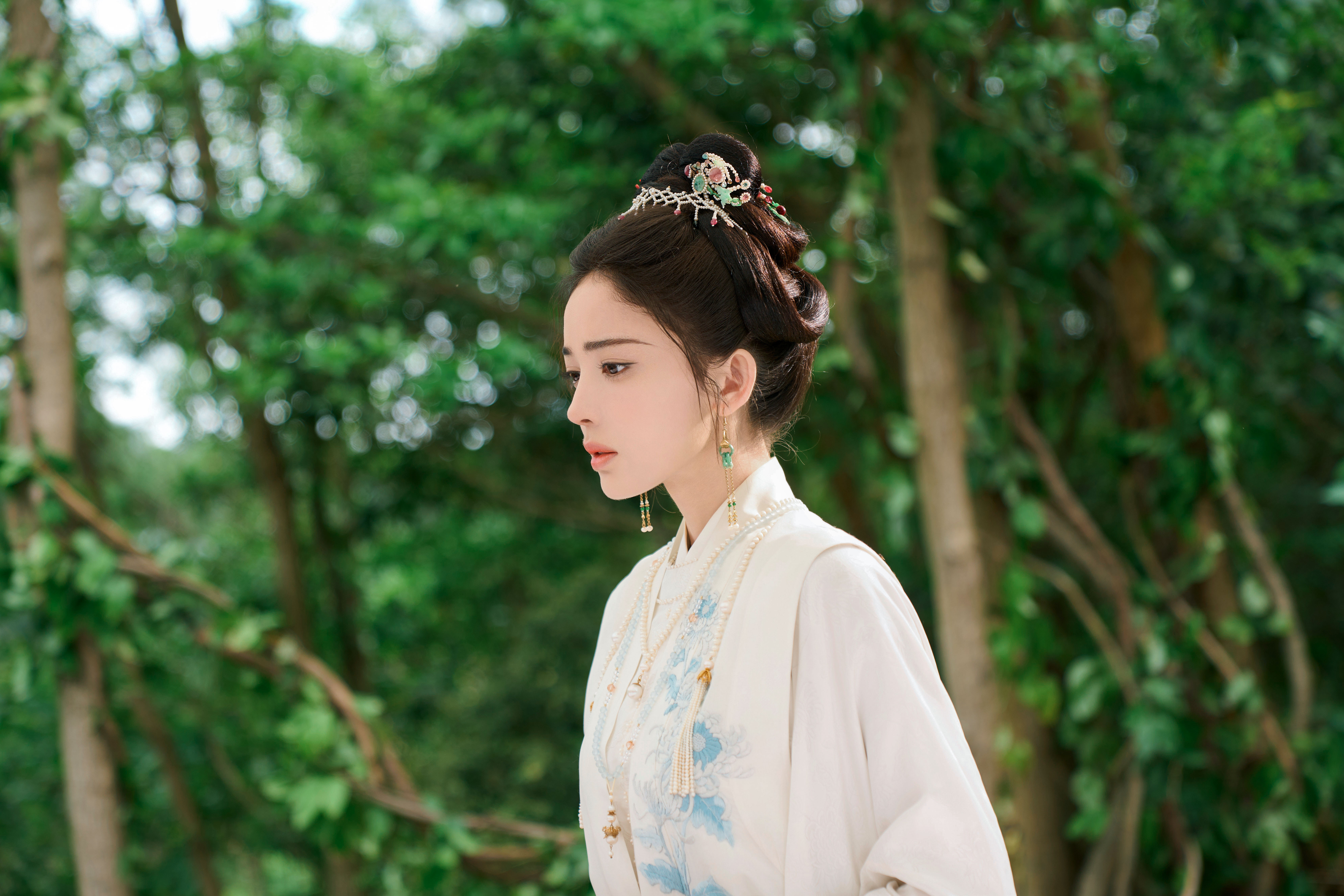 娜扎说我人就漂亮娜扎  在复制粘贴的时代，你是手写的诗