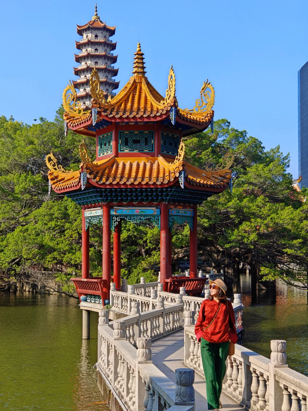 在西禅寺给妈妈拍了人生照片🍂躺平过秋天