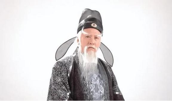 764年，唐代宗在宫中设宴，给68岁老将郭子仪道歉，为鱼朝恩赔礼。郭子仪手握重兵