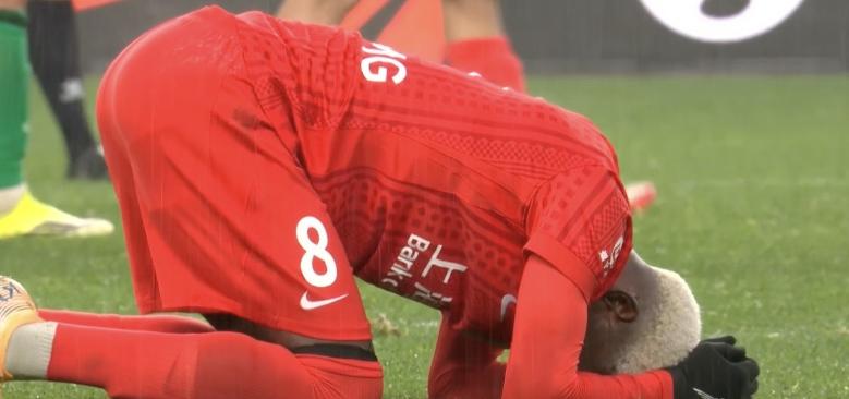 没有超级杯的命？
刚刚结束的中国超级杯决赛，上海海港0:2输给了北京国安，连续第