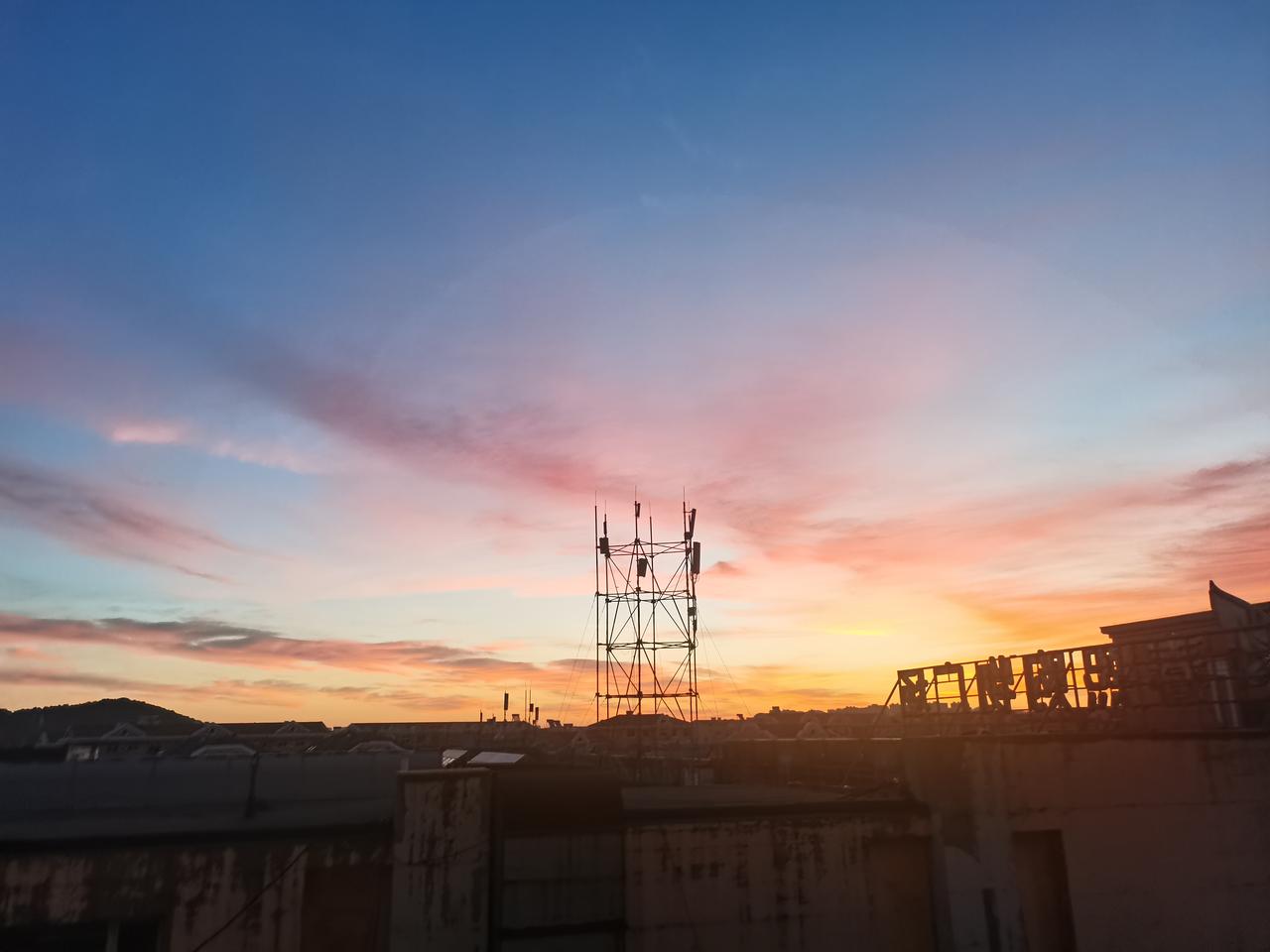 我认为是。
    获得什么学历，基本上就是断定一个人的智商的高低，智商高的人，