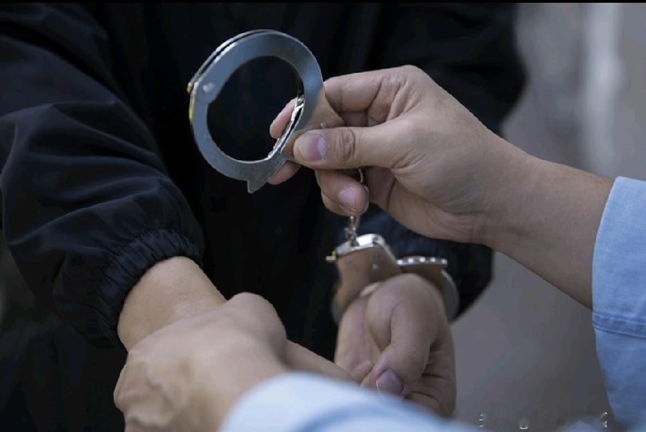 河南对外发布方城英才学校重大火灾事故调查报告 ，
25名责任人员被处理处分！
