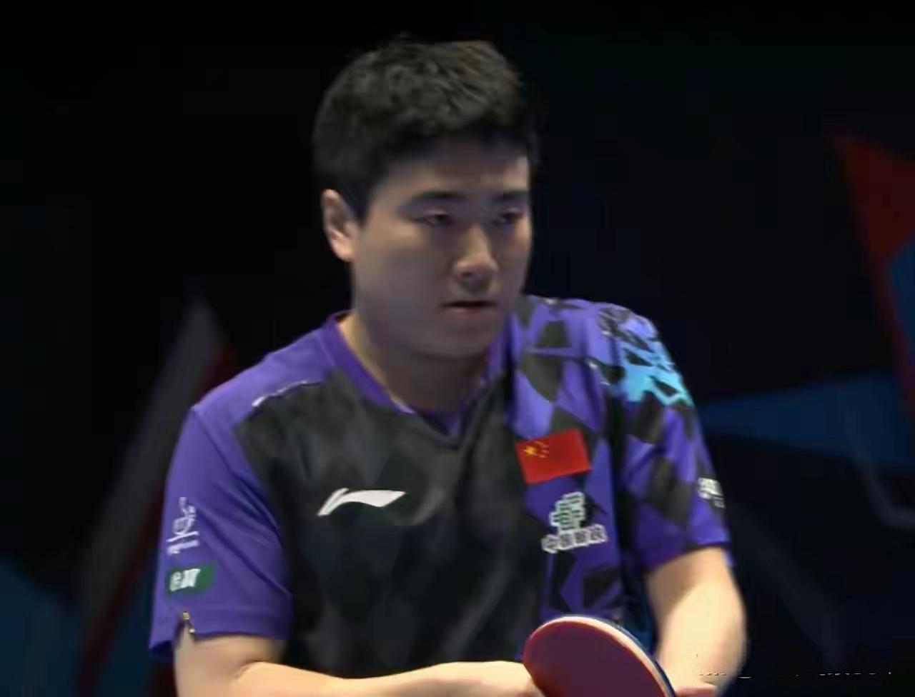 【伦敦世乒赛淘汰赛，梁靖崑第一盘3-0拿下澳大利亚选手林文政】王皓指导坚定信任老