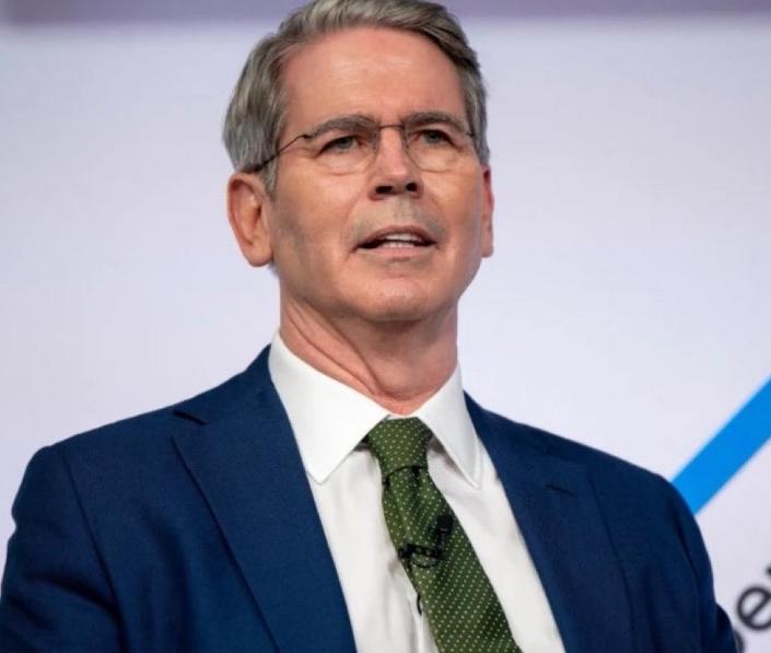 中美是盟友？美国财长在采访中回答中美关系是否有变化的时候，他是这样说的：中国是美